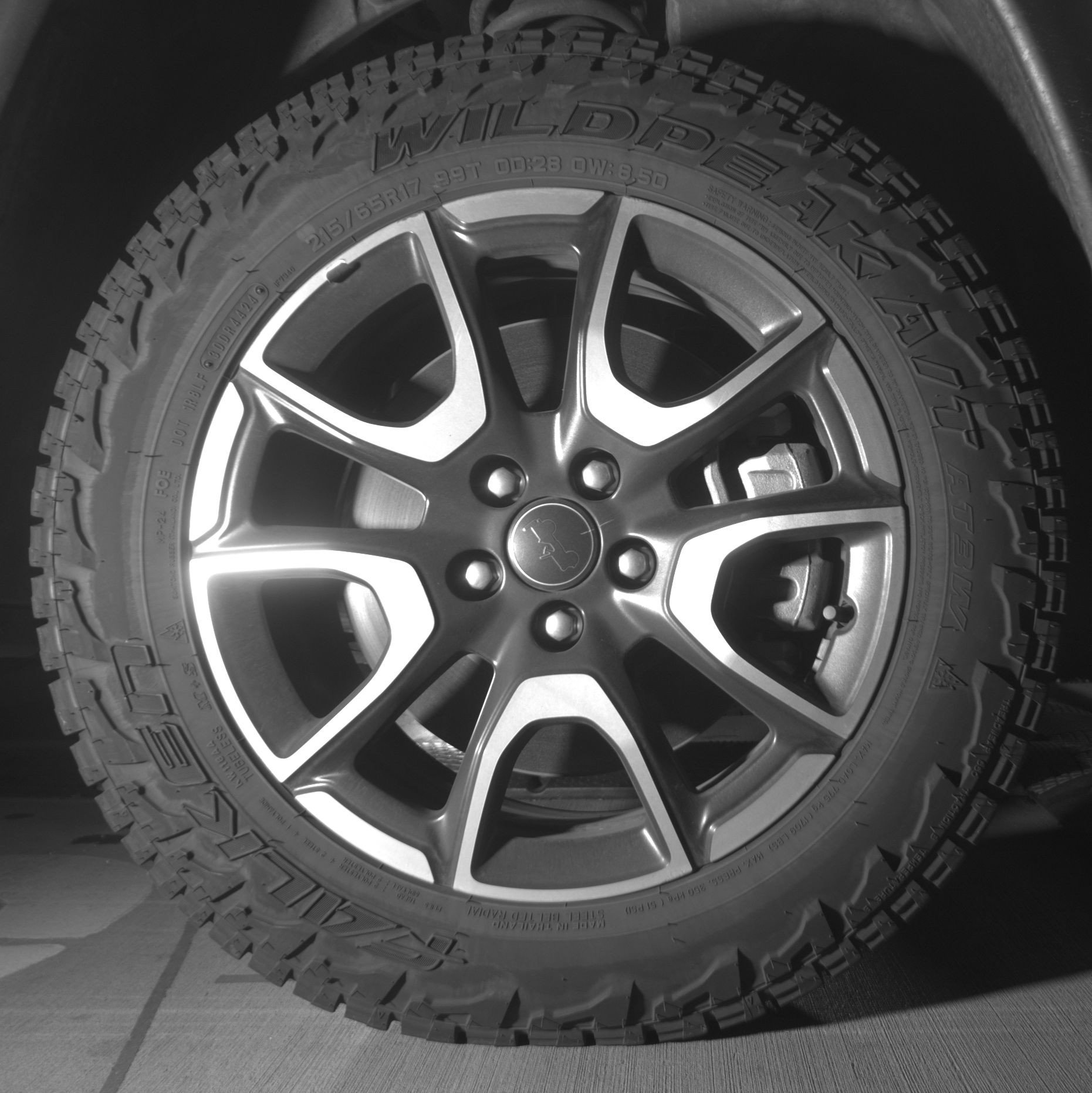 Used 2025 Jeep Compass Trailhawk AWD/4WD image 13