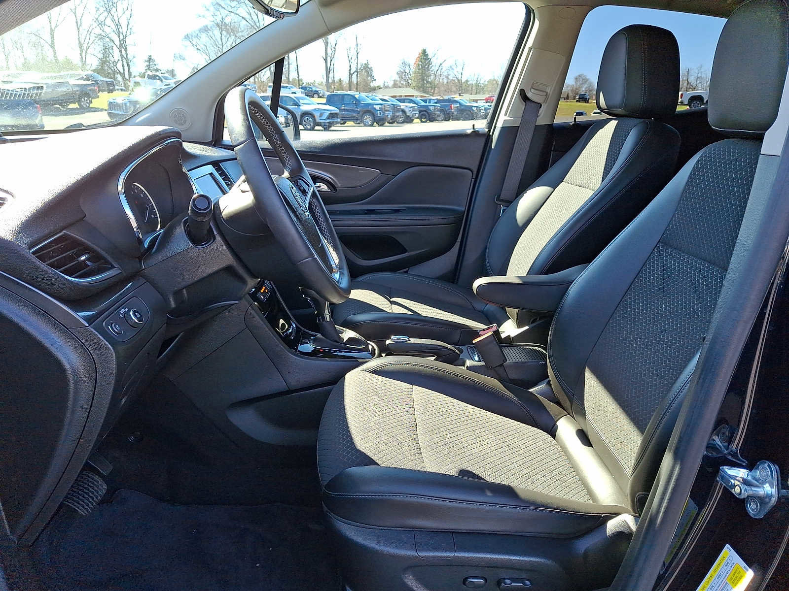 Certified 2022 Buick Encore Preferred w/ Safety Package image 13