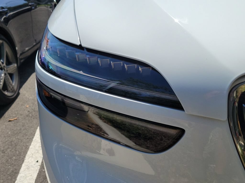 Used 2026 Genesis Electrified GV70 AWD/4WD image 2
