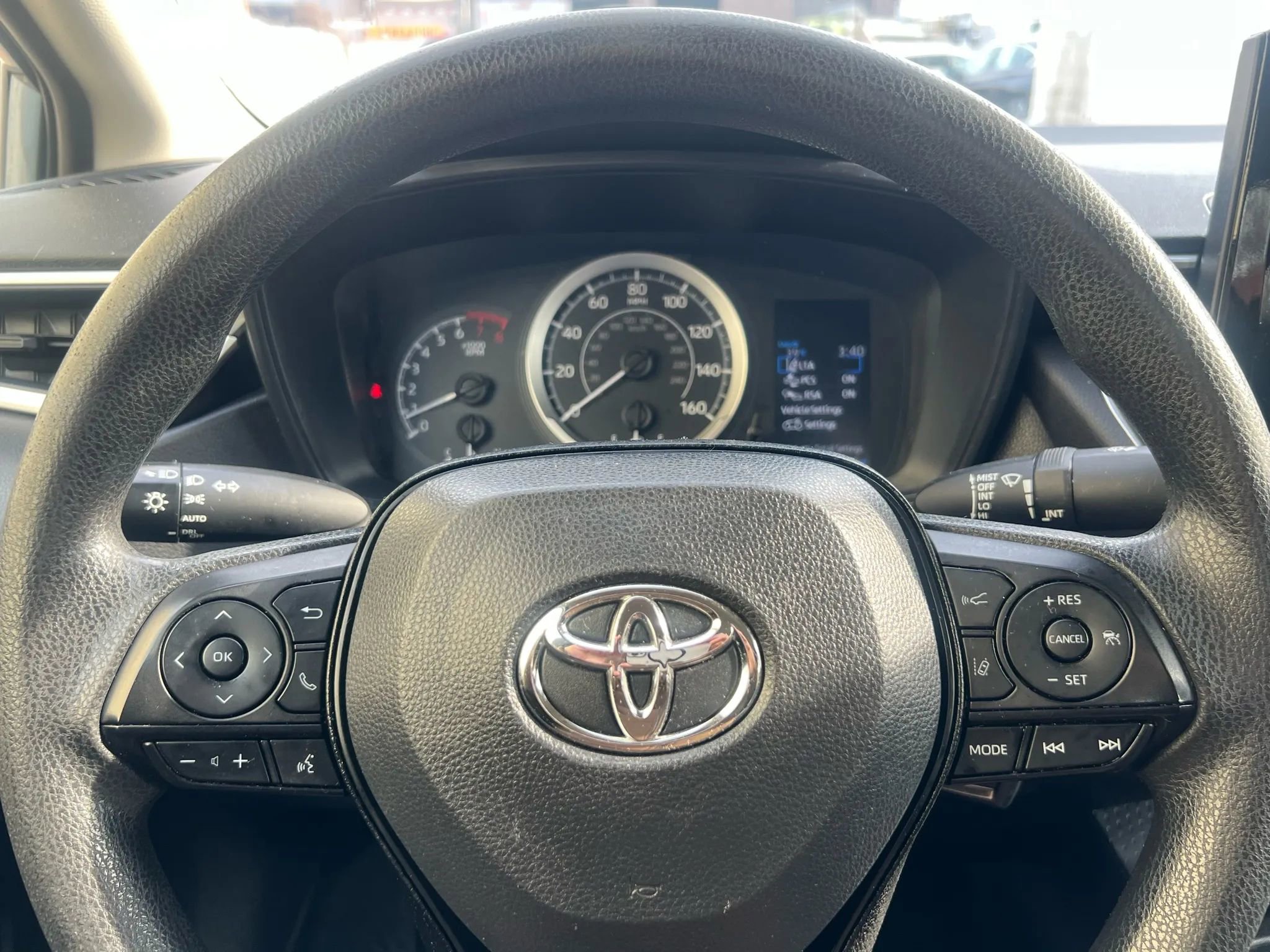 Used 2022 Toyota Corolla LE image 13
