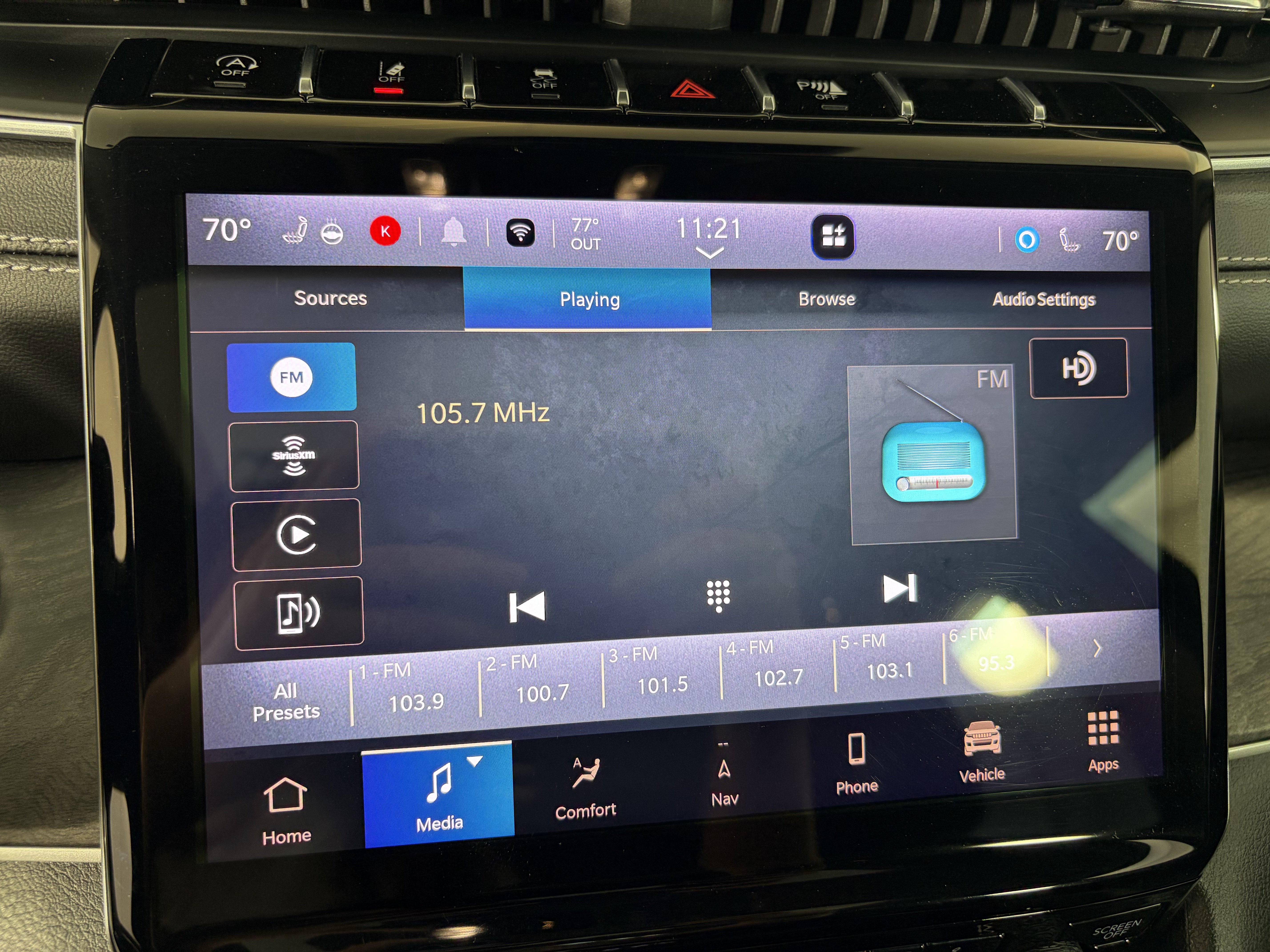 Used 2023 Jeep Grand Cherokee L Limited w/ Luxury Tech Group II AWD/4WD image 23