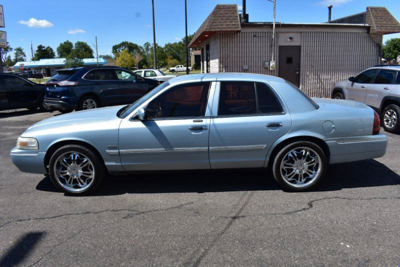Used 2010 Mercury Grand Marquis LS RWD image 5