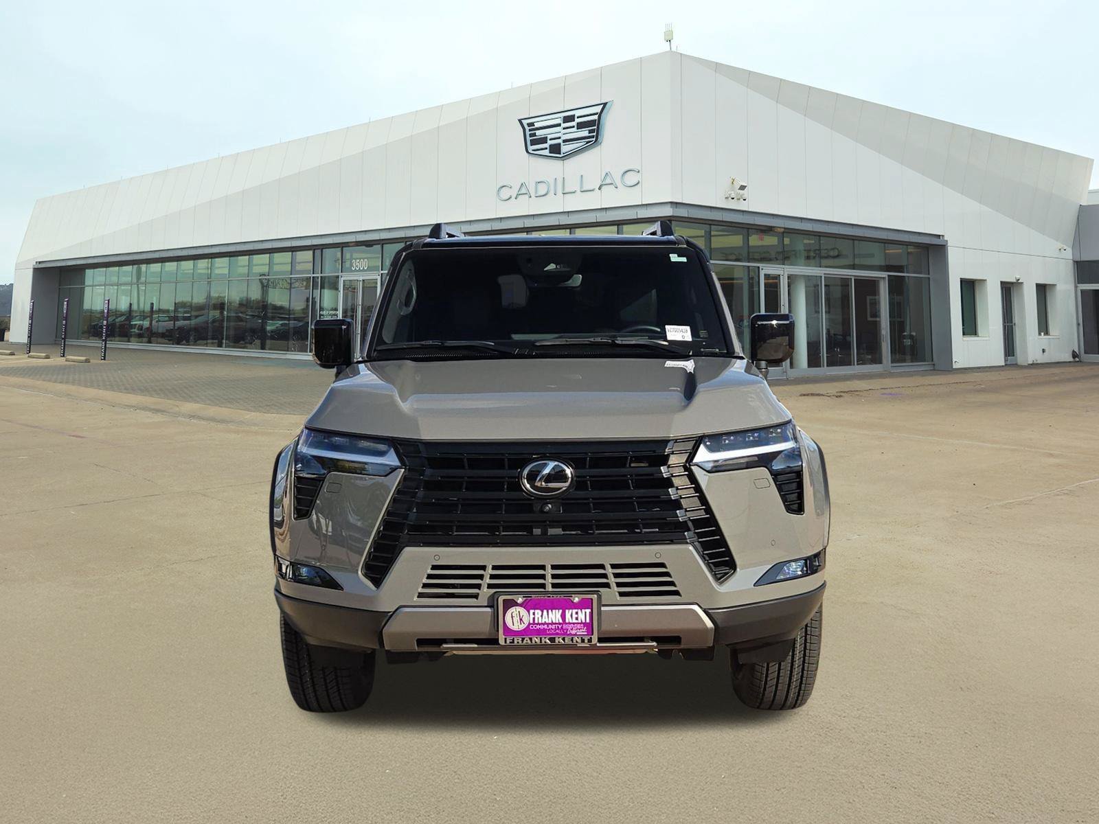 Used 2025 Lexus GX 550 AWD/4WD image 2