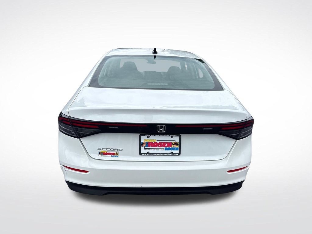 Used 2025 Honda Accord SE image 4