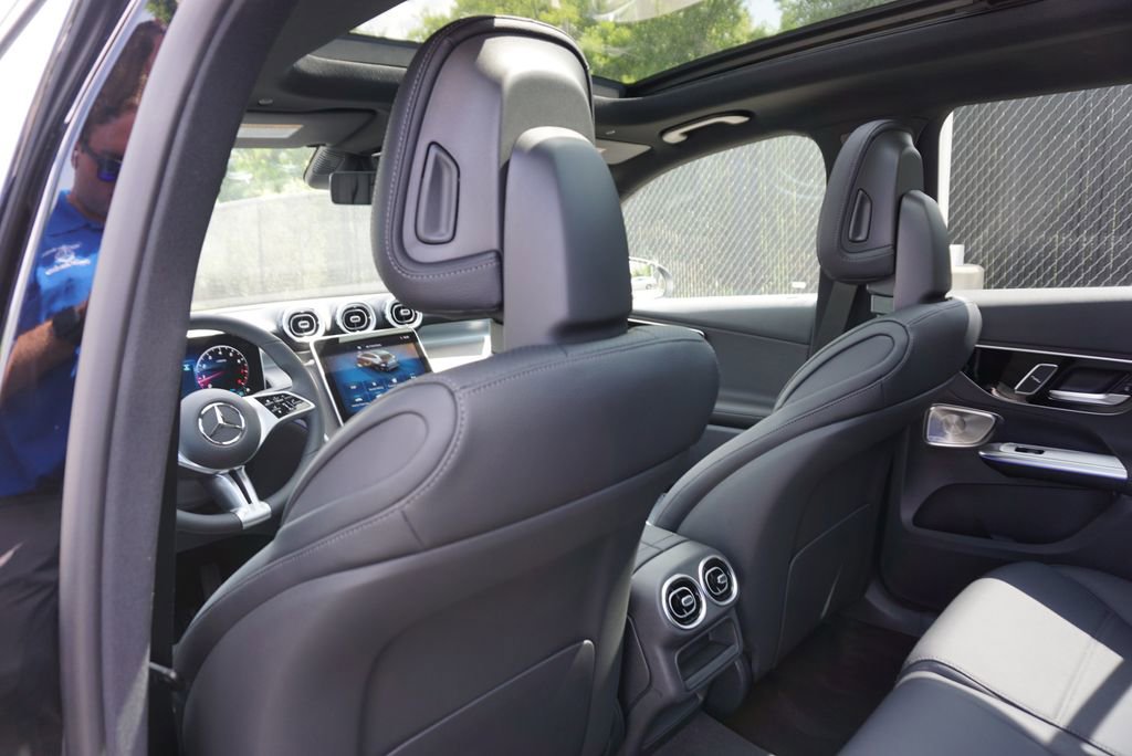Certified 2025 Mercedes-Benz GLC 300 4MATIC image 49