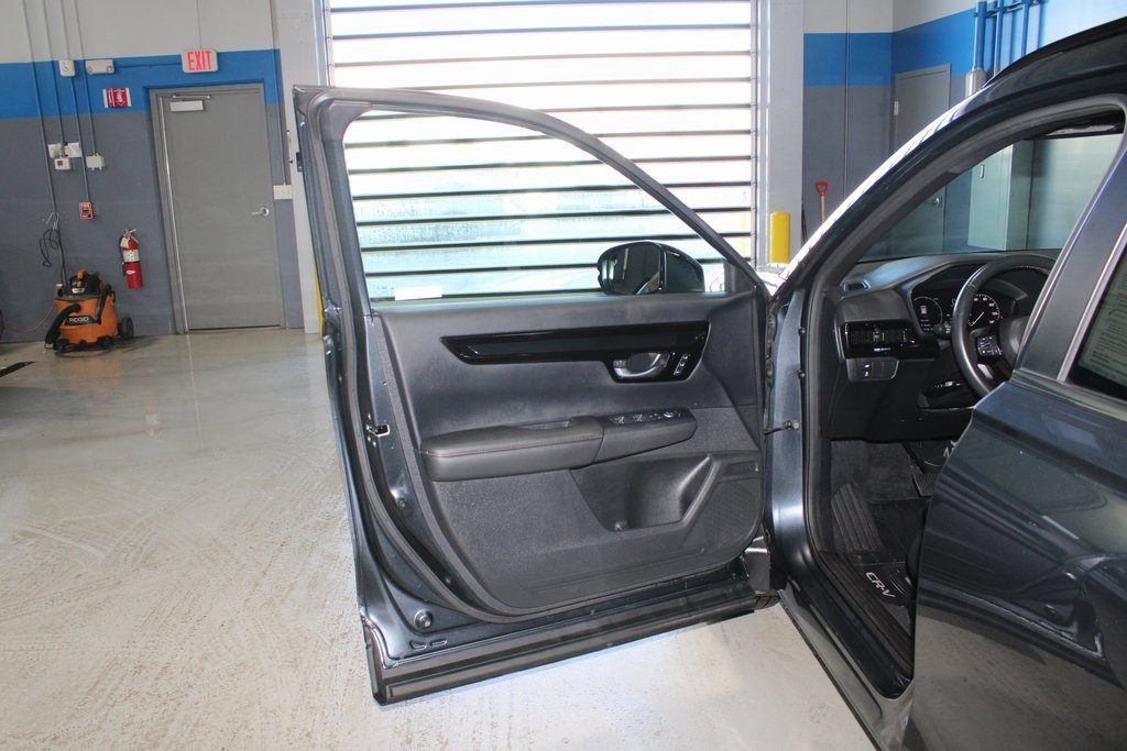 Used 2023 Honda CR-V Sport Touring image 7