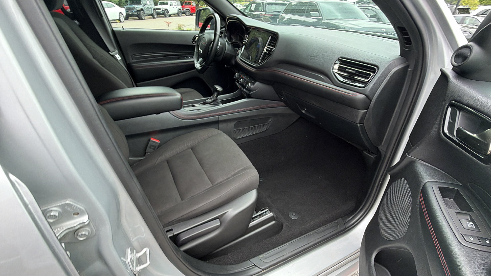 Used 2025 Dodge Durango GT AWD/4WD image 19