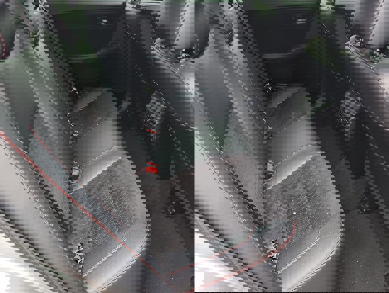 Used 2017 Toyota Camry XSE w/ Moonroof Package image 16