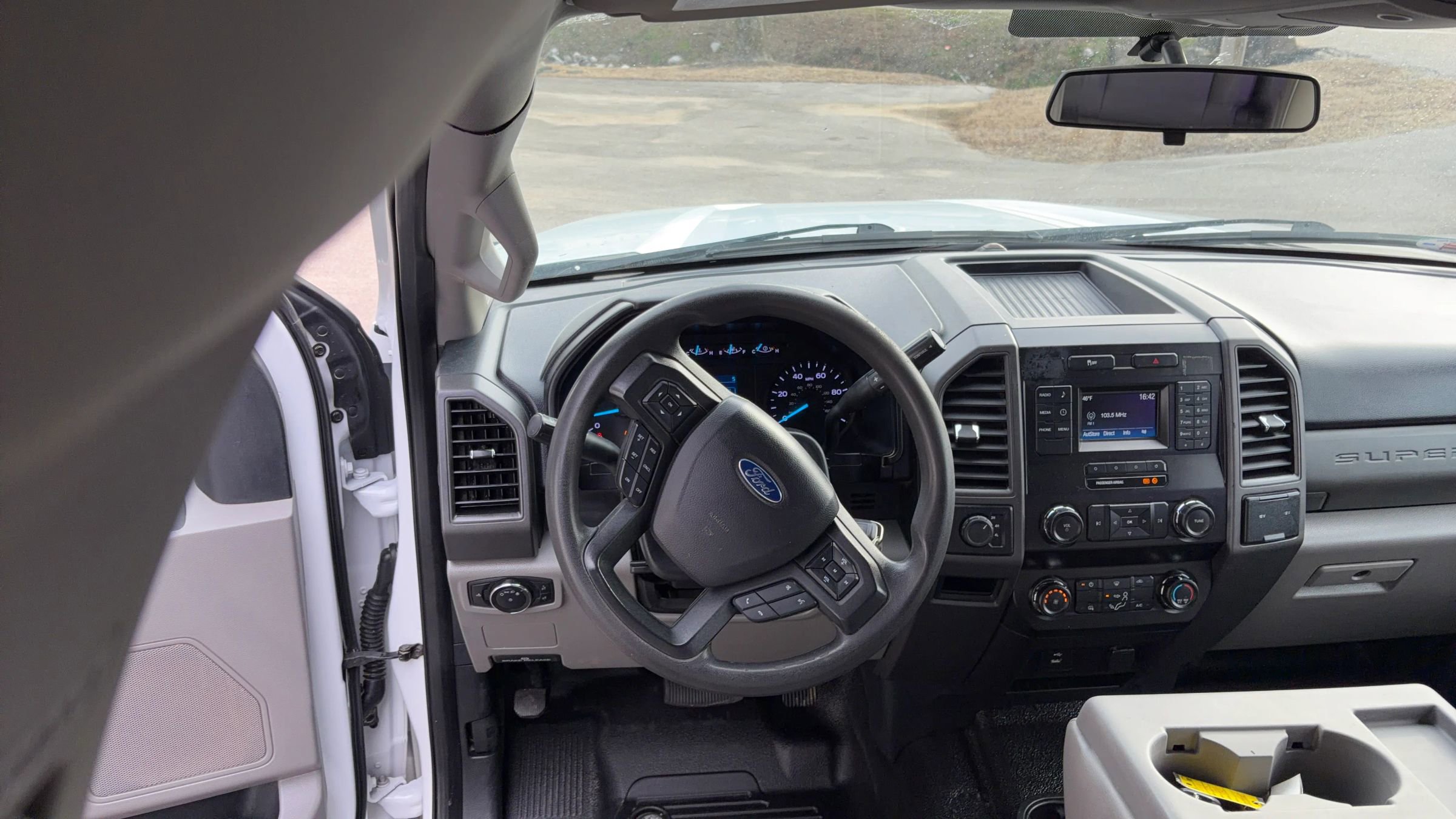 Used 2019 Ford F250 XL w/ Power Equipment Group image 10