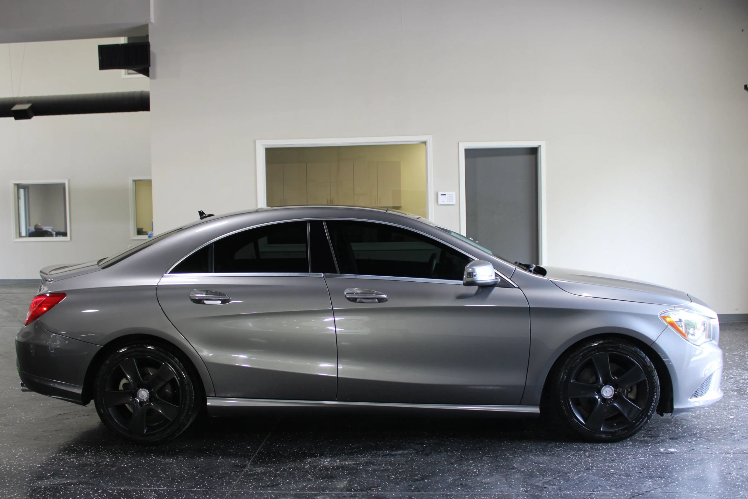Used 2015 Mercedes-Benz CLA 250 image 2
