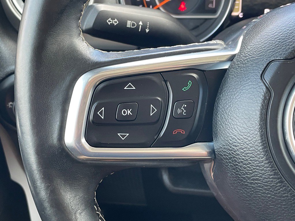 Used 2018 Jeep Wrangler Unlimited Sahara image 15