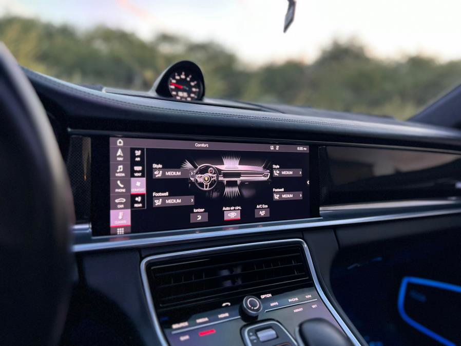 Used 2020 Porsche Panamera GTS image 34