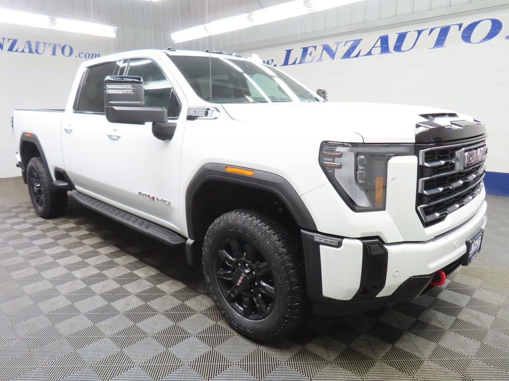 Used 2025 GMC Sierra 2500 AT4 w/ AT4 Premium Plus Package image 4