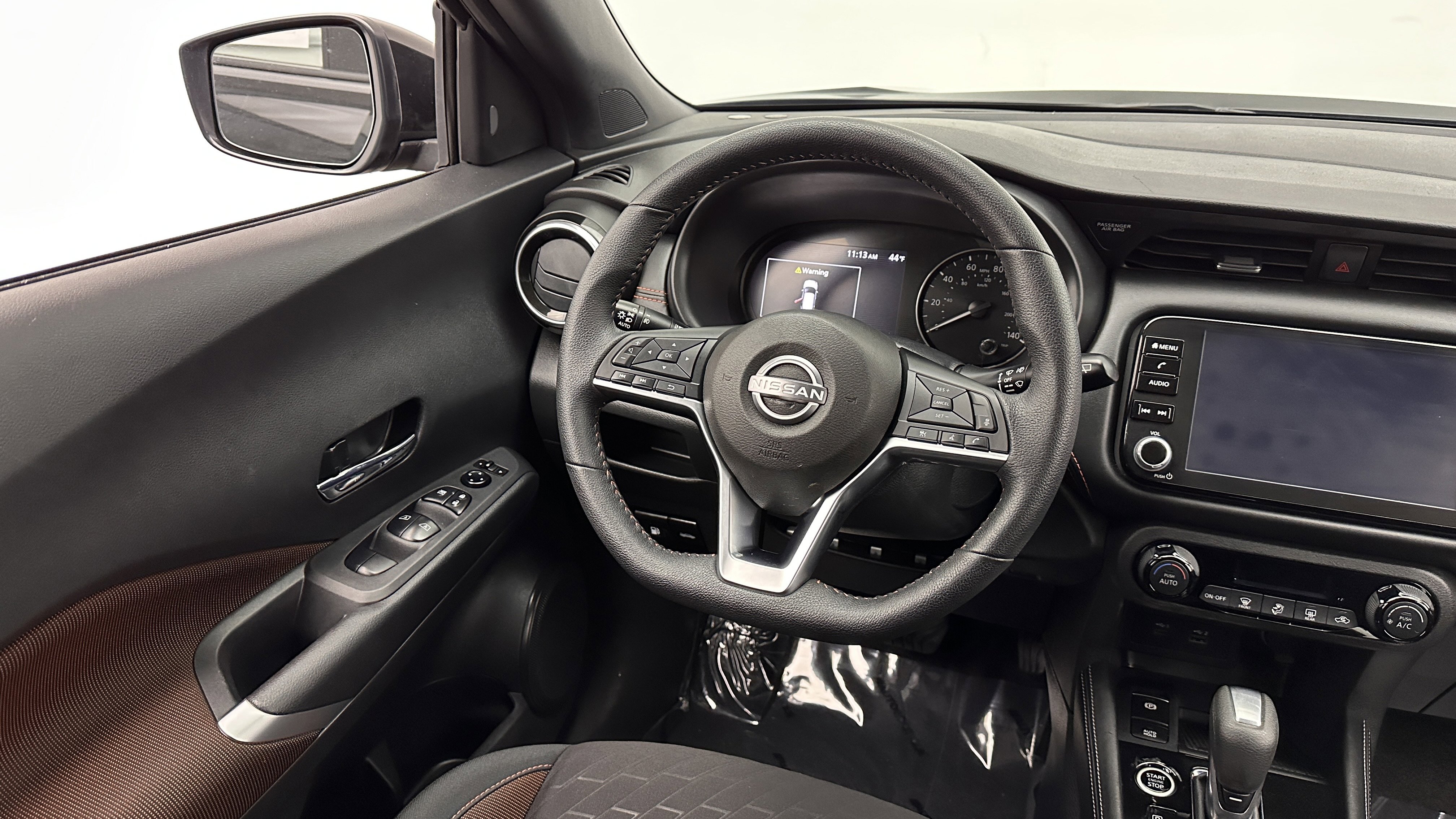 Used 2024 Nissan Kicks SR FWD image 25