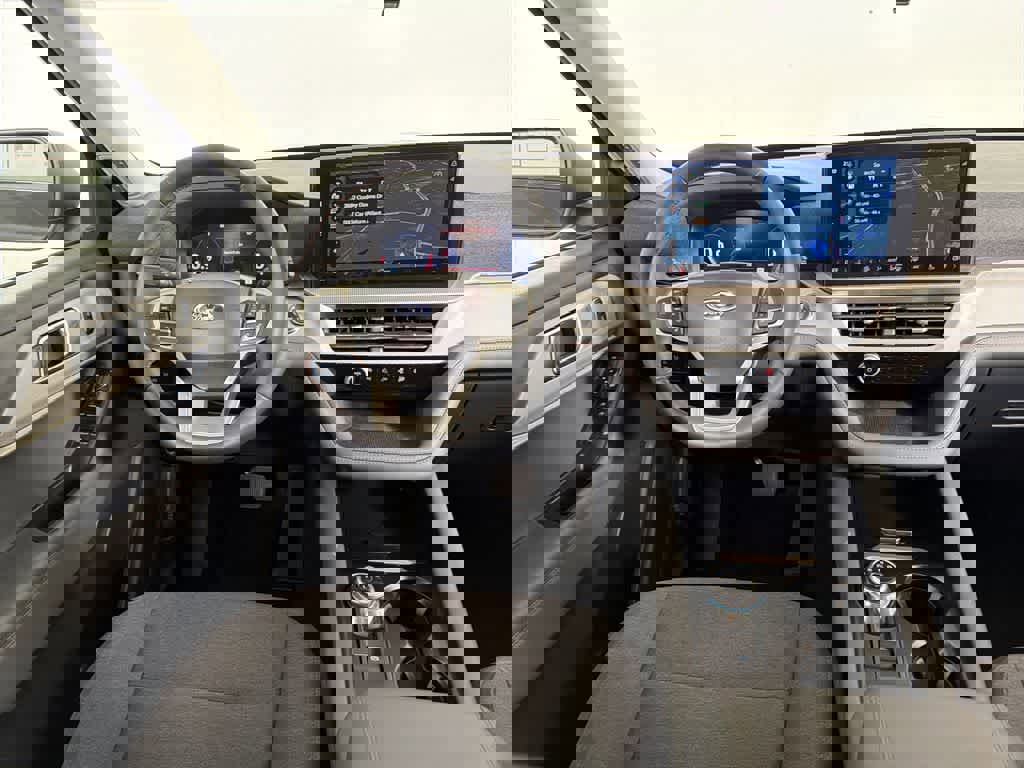 Used 2025 Ford Explorer Active image 43