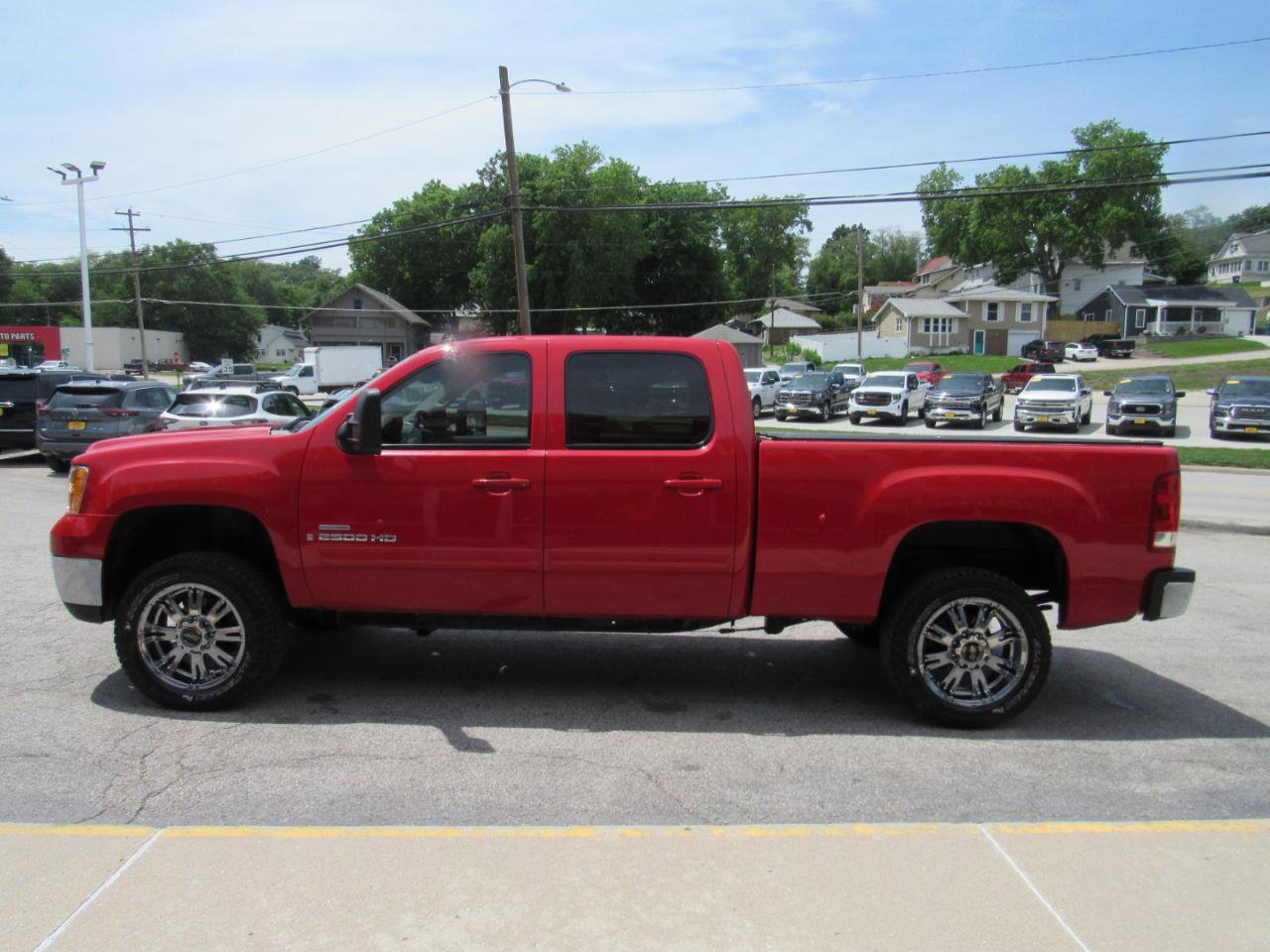Used 2008 GMC Sierra 2500 SLT w/ Z71 Off-Road Package AWD/4WD image 9