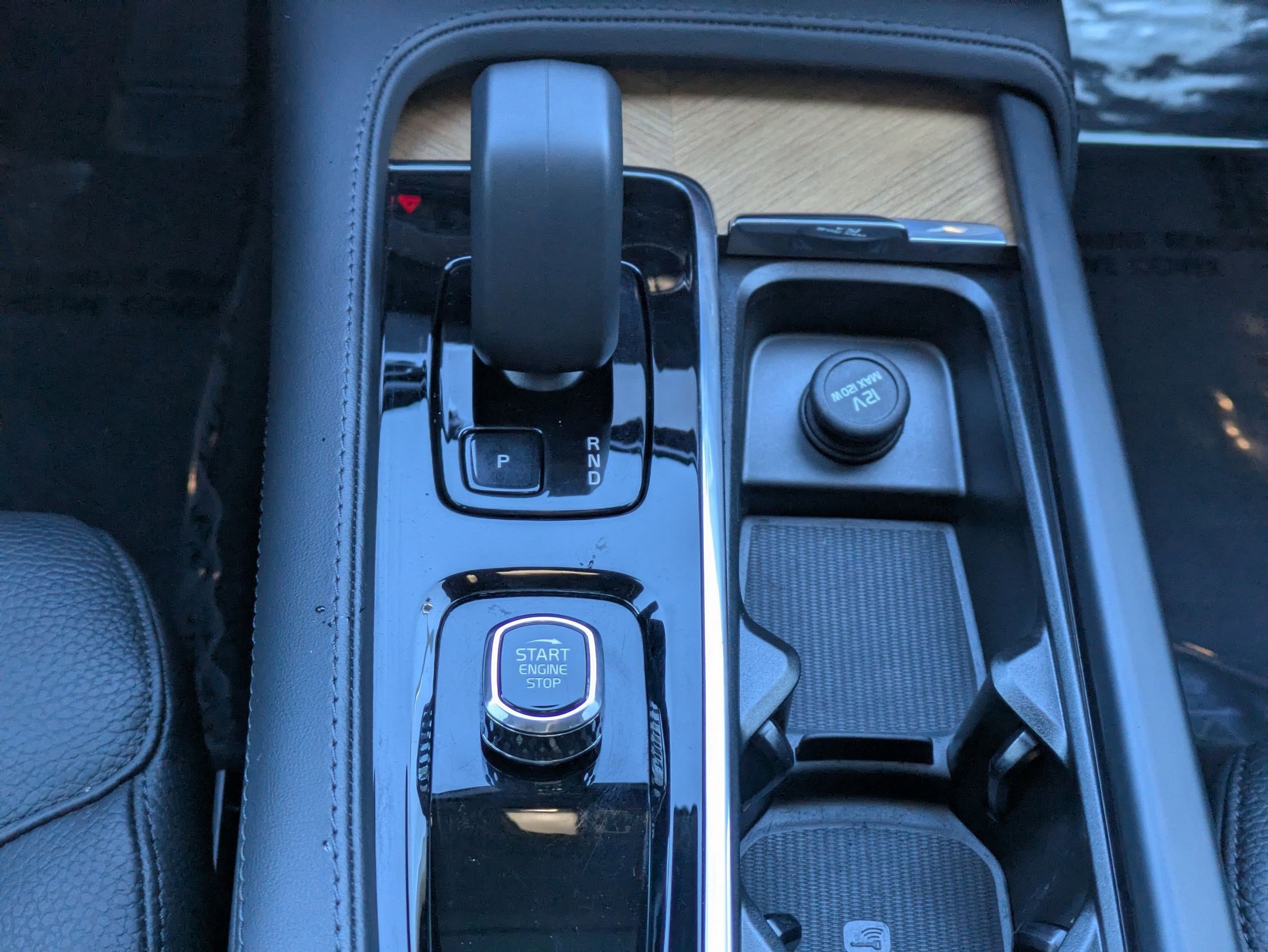 Used 2024 Volvo XC90 T8 Plus w/ Protection Package AWD/4WD image 24