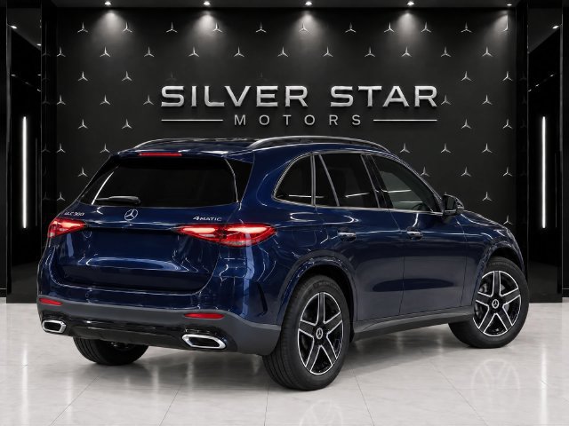 Used 2024 Mercedes-Benz GLC 300 4MATIC image 3