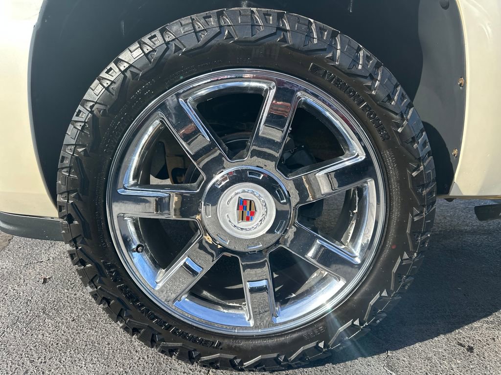Used 2008 Cadillac Escalade EXT image 27