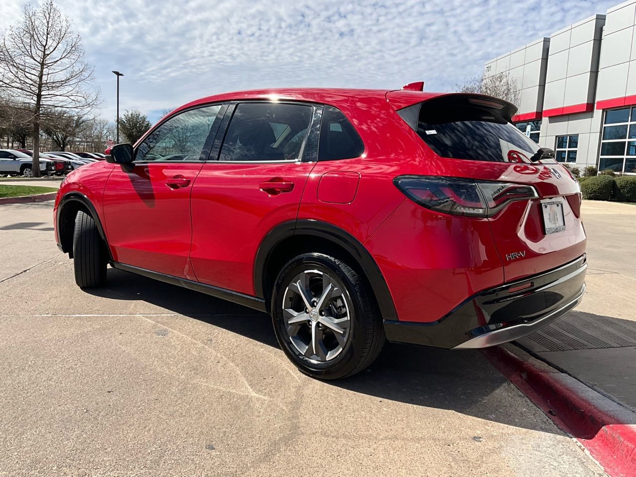 Used 2025 Honda HR-V EX-L image 8