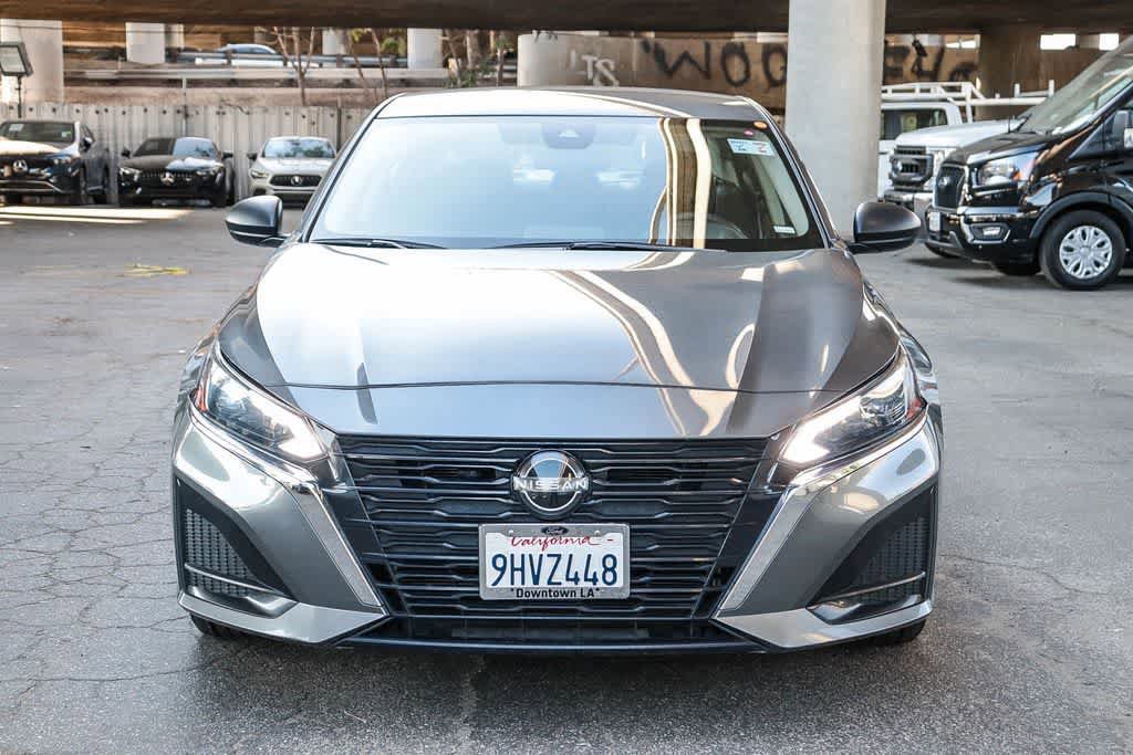 Used 2024 Nissan Altima 2.5 SV FWD image 3