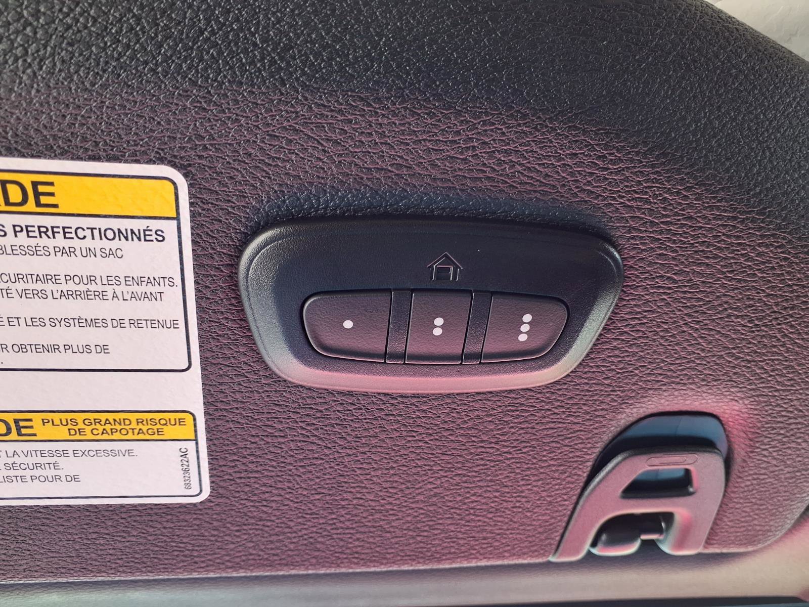 Used 2023 Jeep Wrangler Unlimited Sahara image 16