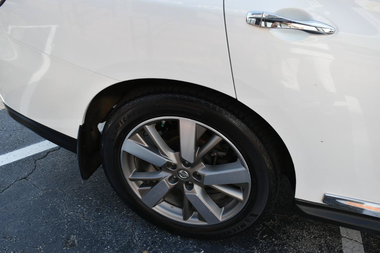 Used 2014 Nissan Pathfinder Platinum w/ Platinum Premium Package AWD/4WD image 27