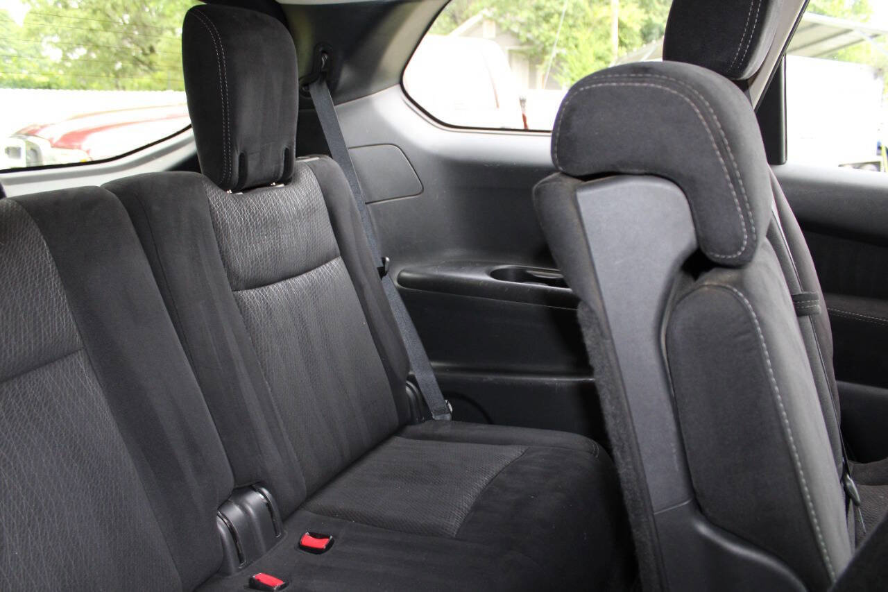 Used 2014 Nissan Pathfinder S image 38