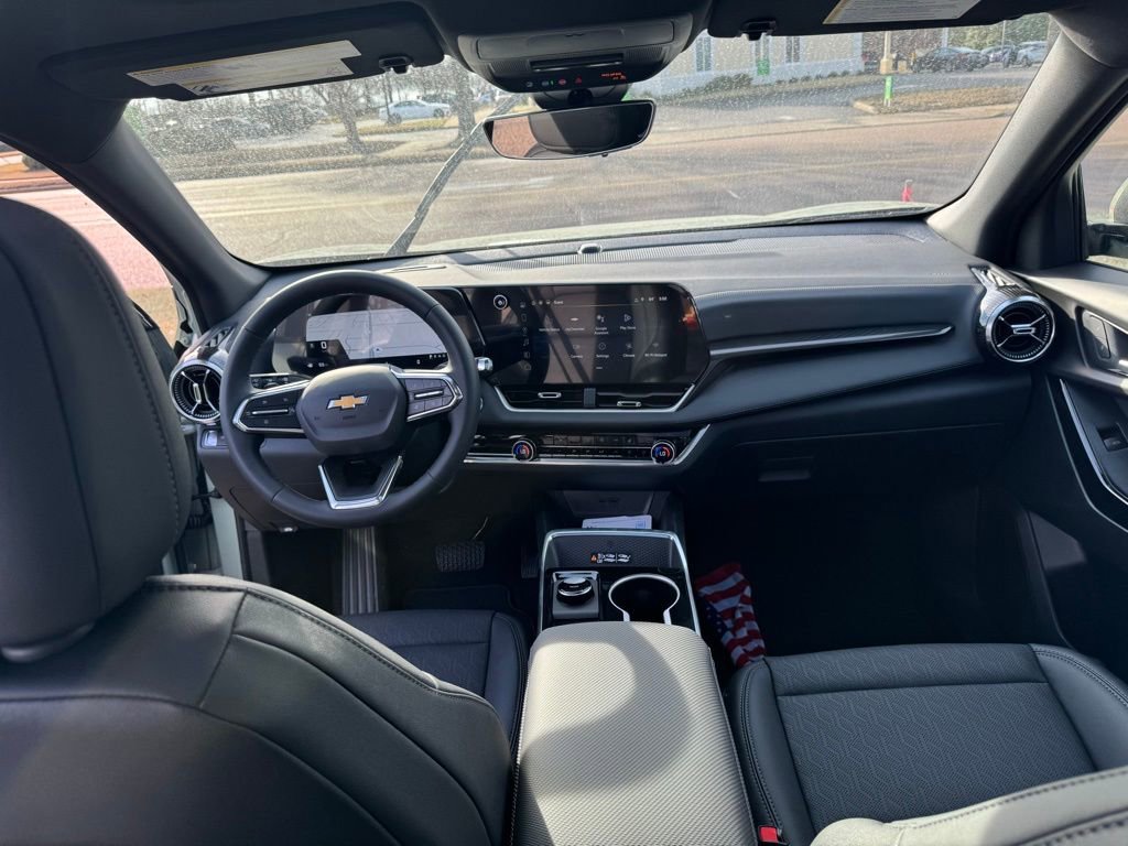 New 2026 Chevrolet Equinox LT w/ Convenience Package II image 11