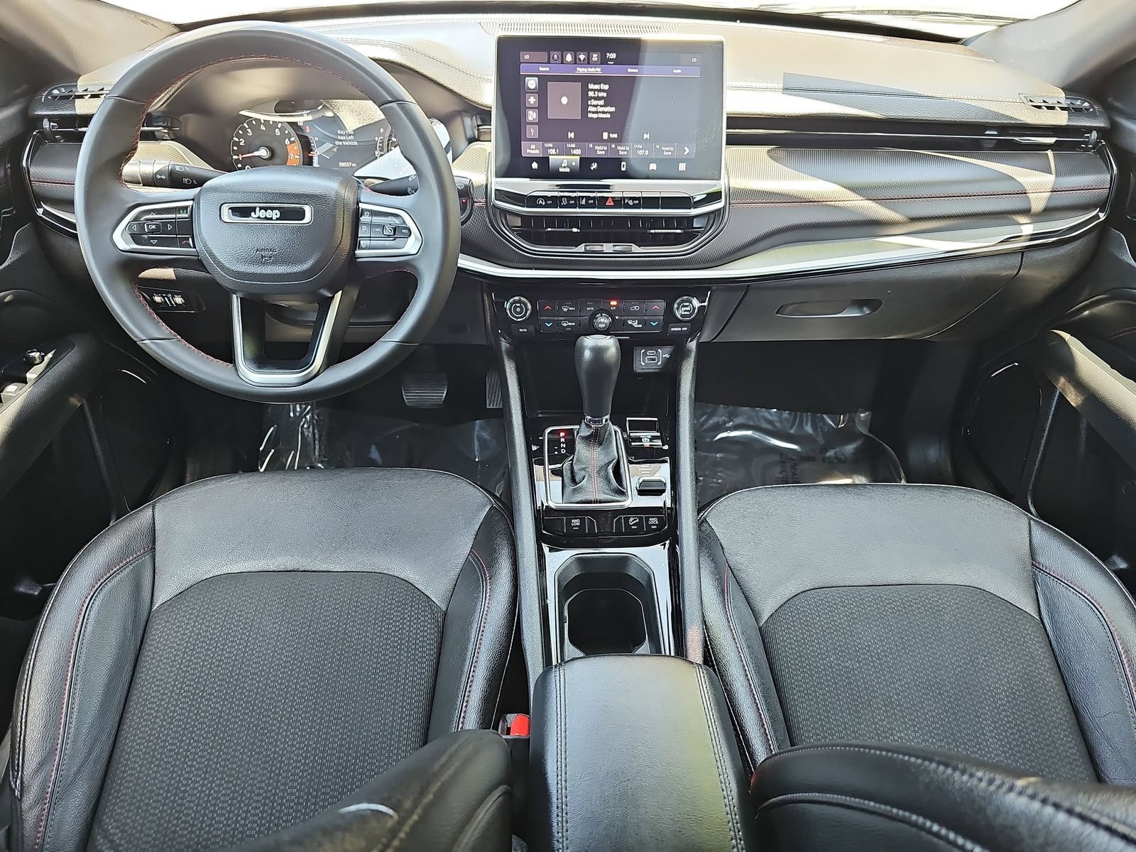 Used 2024 Jeep Compass Trailhawk AWD/4WD image 9