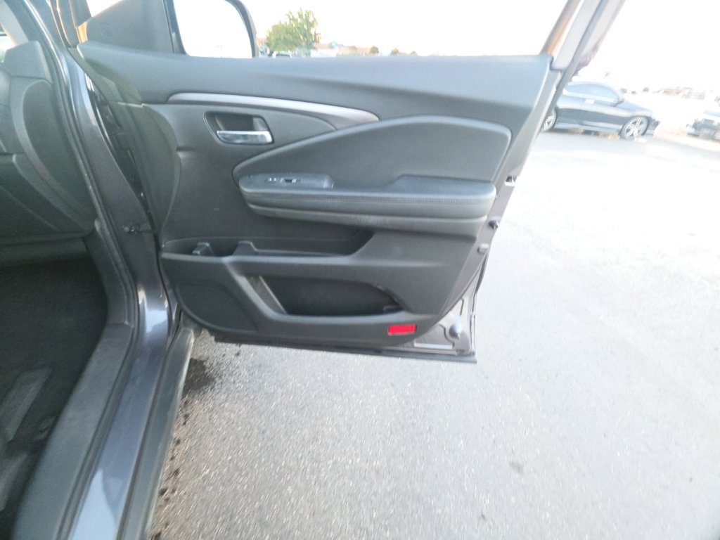 Certified 2021 Honda Pilot Special Edition image 32