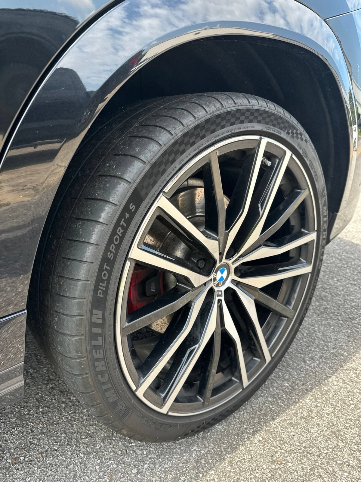 Used 2021 BMW X6 M50i w/ Executive Package AWD/4WD image 7