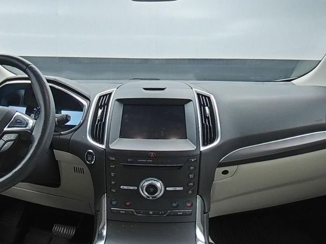 Used 2019 Ford Edge Titanium w/ Equipment Group 301A AWD/4WD image 19