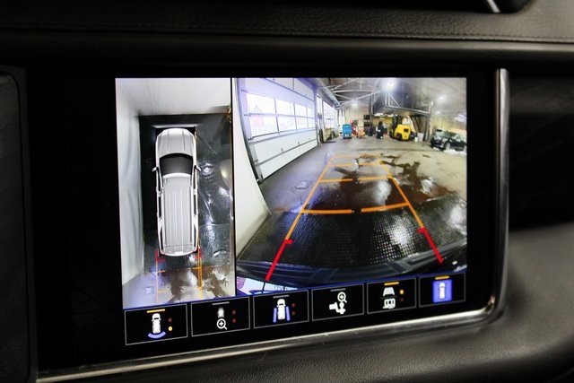 Used 2022 GMC Yukon XL Denali w/ Denali Premium Package image 17