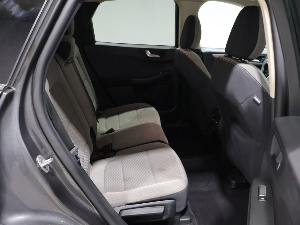 Used 2020 Ford Escape SE image 20