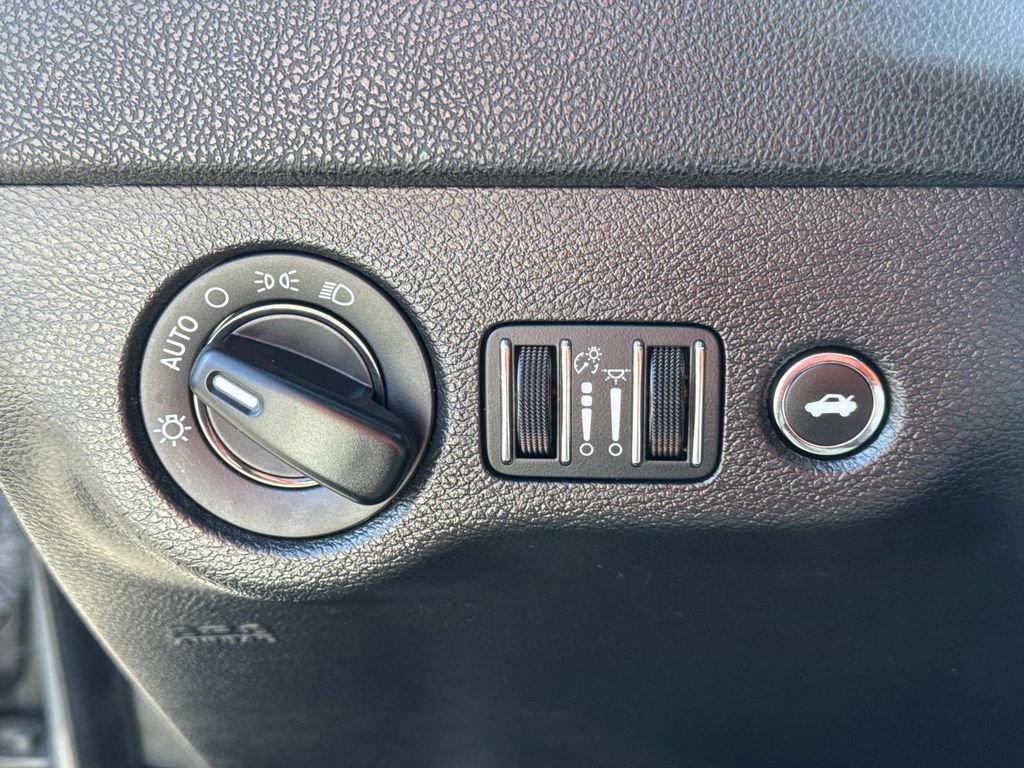 Used 2023 Dodge Charger SXT image 20