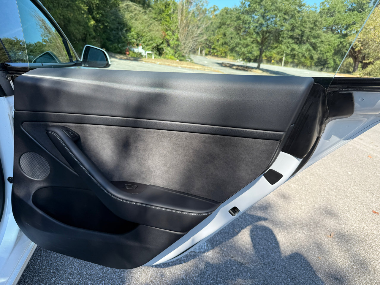 Used 2021 Tesla Model 3 Standard Range Plus image 23