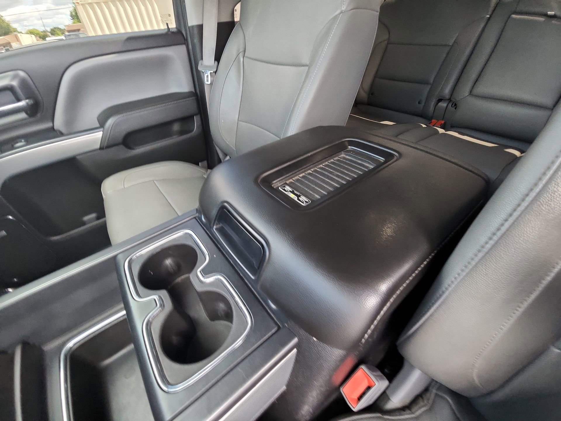 Used 2016 Chevrolet Silverado 1500 LTZ Z71 w/ LTZ Plus Package AWD/4WD image 23