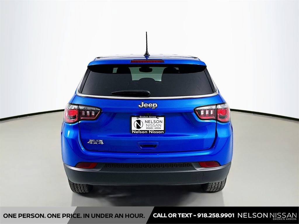 Used 2025 Jeep Compass Sport w/ Mopar Graphics Package image 6