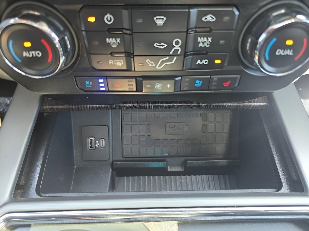 Used 2021 Ford F250 Lariat w/ Lariat Ultimate Package AWD/4WD image 26