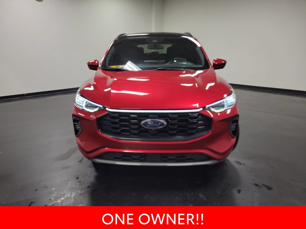 Used 2023 Ford Escape ST-Line Elite w/ Premium Technology Package AWD/4WD image 3
