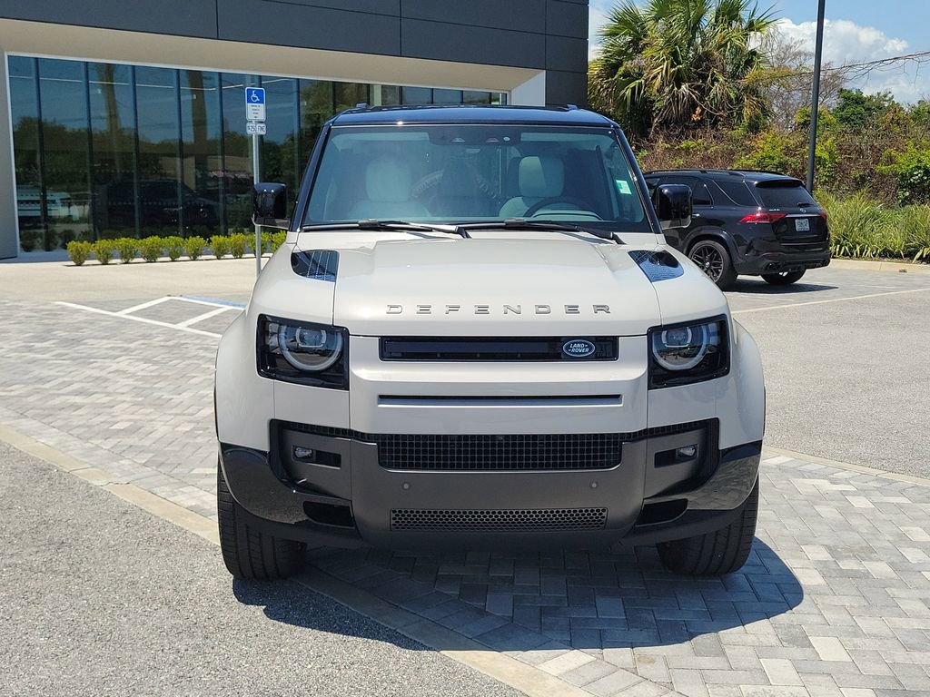 New 2026 Land Rover Defender 110 X-Dynamic SE AWD/4WD image 8