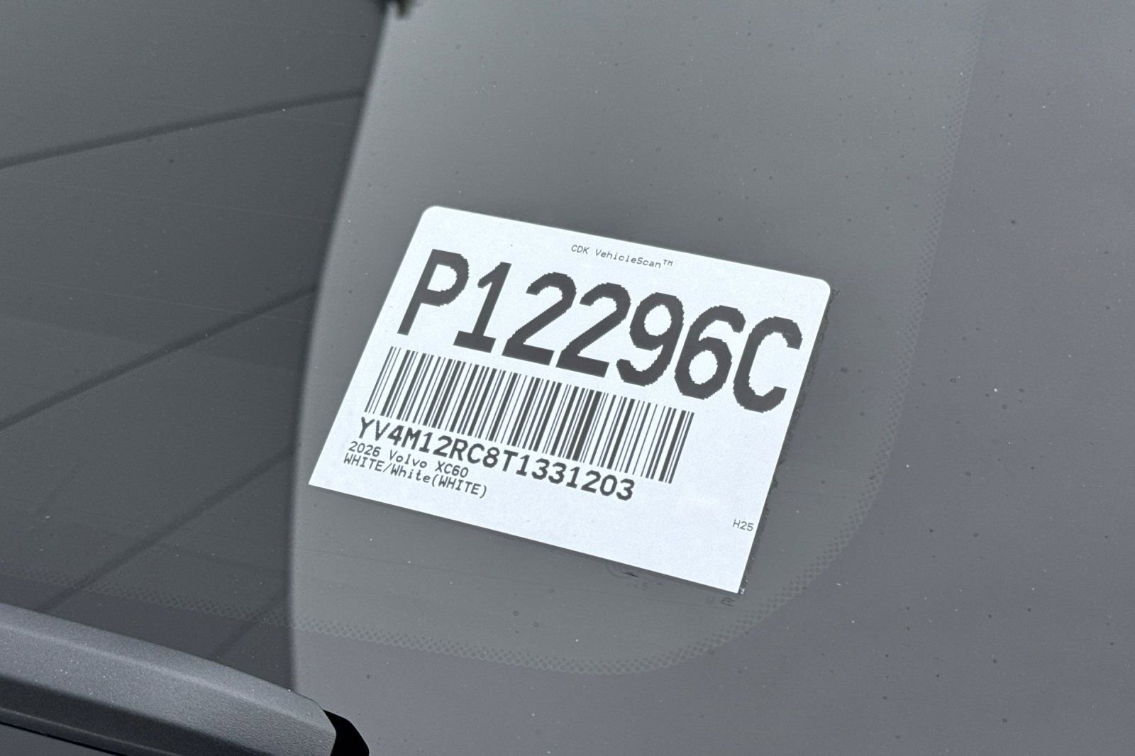 Certified 2026 Volvo XC60 B5 Plus w/ Climate Package PRO AWD/4WD image 33