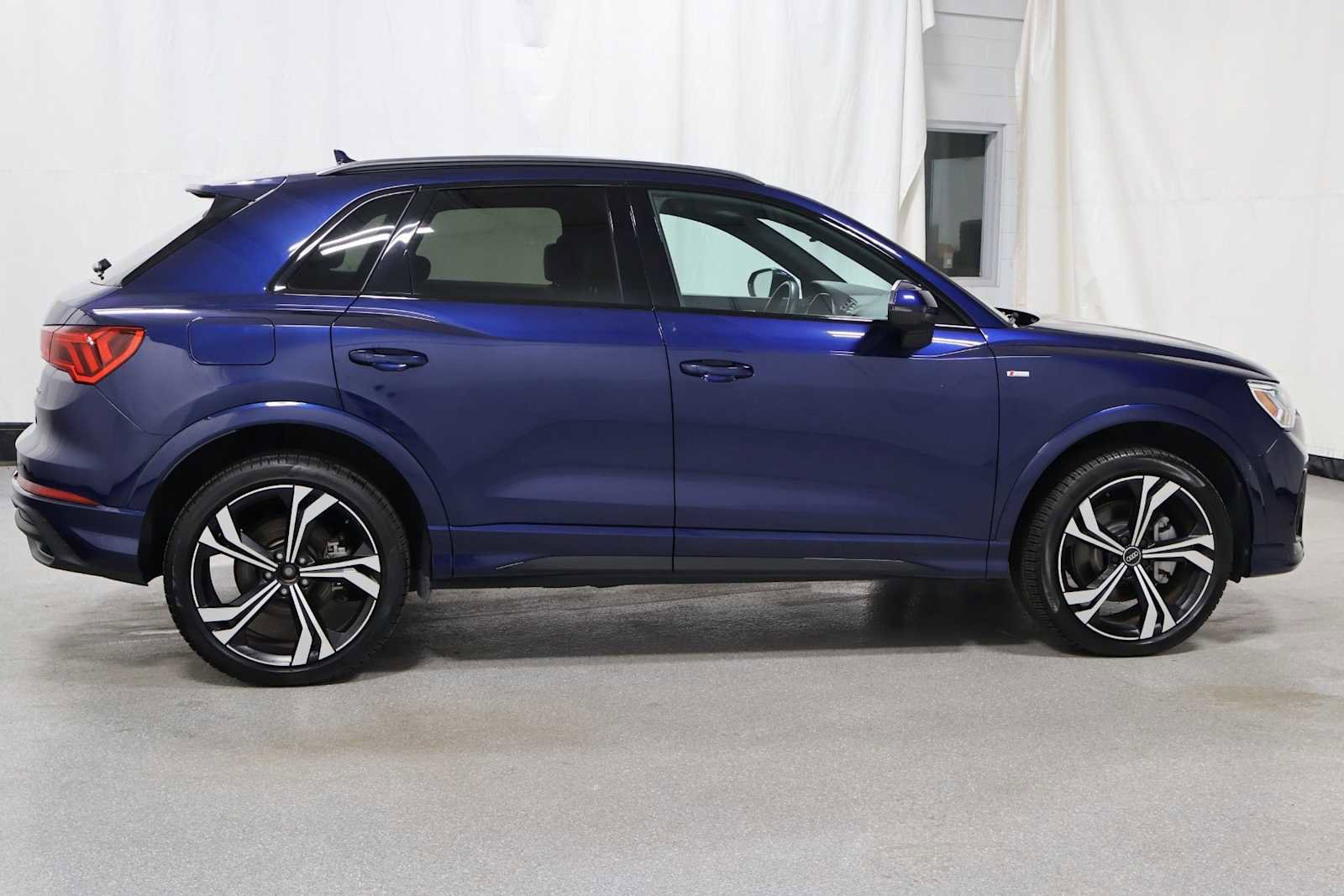 Used 2023 Audi Q3 2.0T Premium Plus w/ Premium Plus Package AWD/4WD image 10