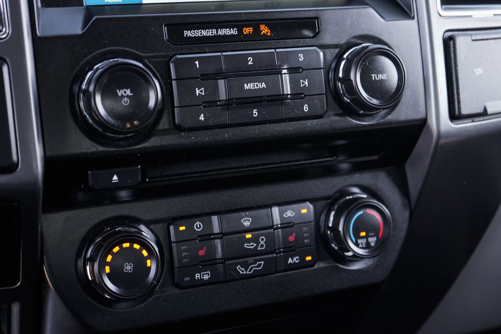 Used 2018 Ford F150 XLT w/ Equipment Group 302A Luxury image 31