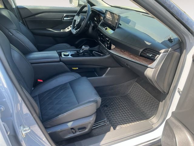 Used 2024 Nissan Rogue Platinum w/ Platinum Premium Package AWD/4WD image 15