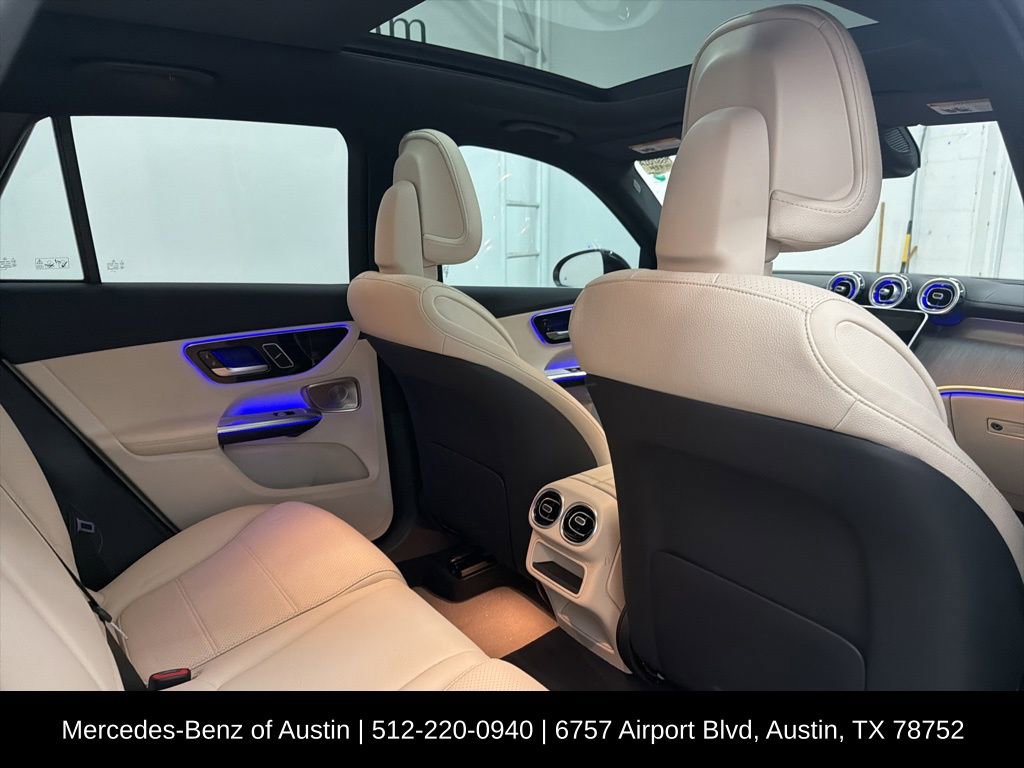 Used 2025 Mercedes-Benz GLC 300 4MATIC image 26