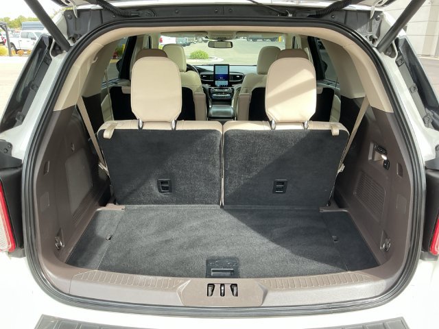 Used 2021 Ford Explorer Platinum w/ Equipment Group 601A AWD/4WD image 23