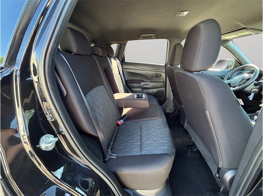 Used 2024 Mitsubishi Outlander Sport LE AWD/4WD image 32
