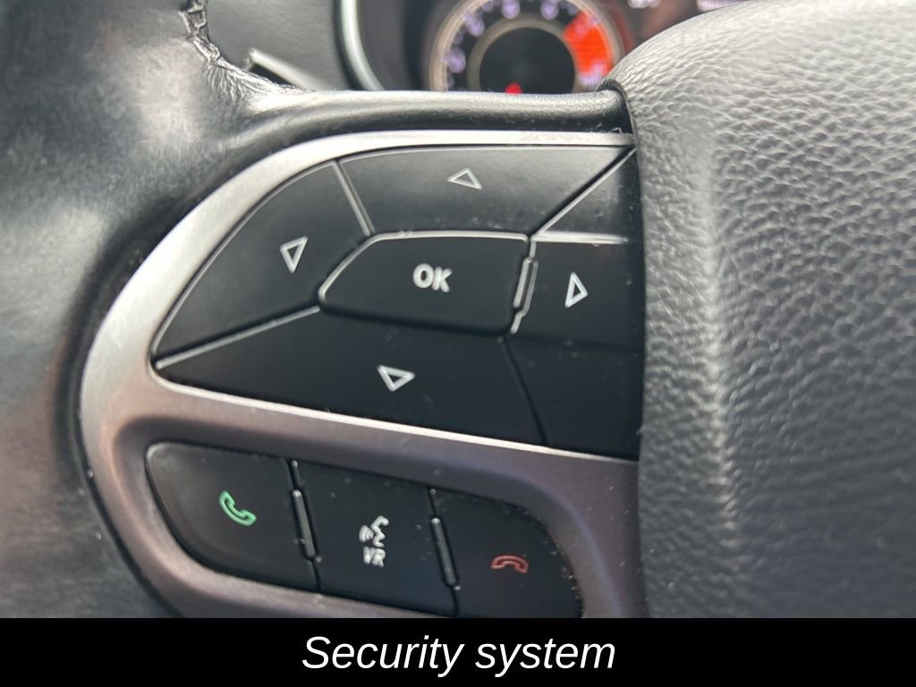 Used 2019 Jeep Cherokee Limited image 18